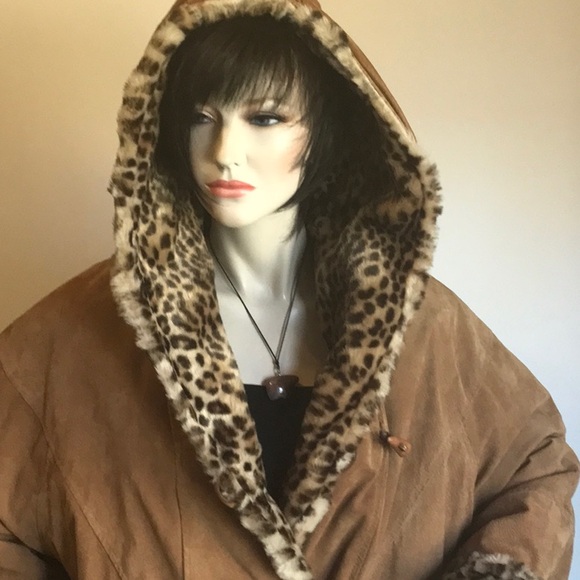 REVERSIBLE 100% SUEDE & FAUX LEOPARD FUR COAT - Picture 8 of 14